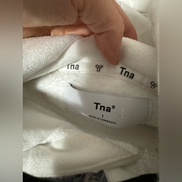 Ultra cropped white hoodie tna - Picture 2 of 2